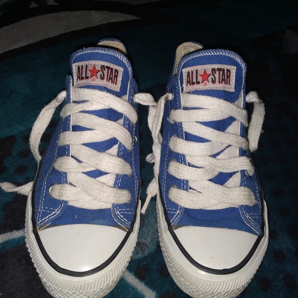 white low rise converse